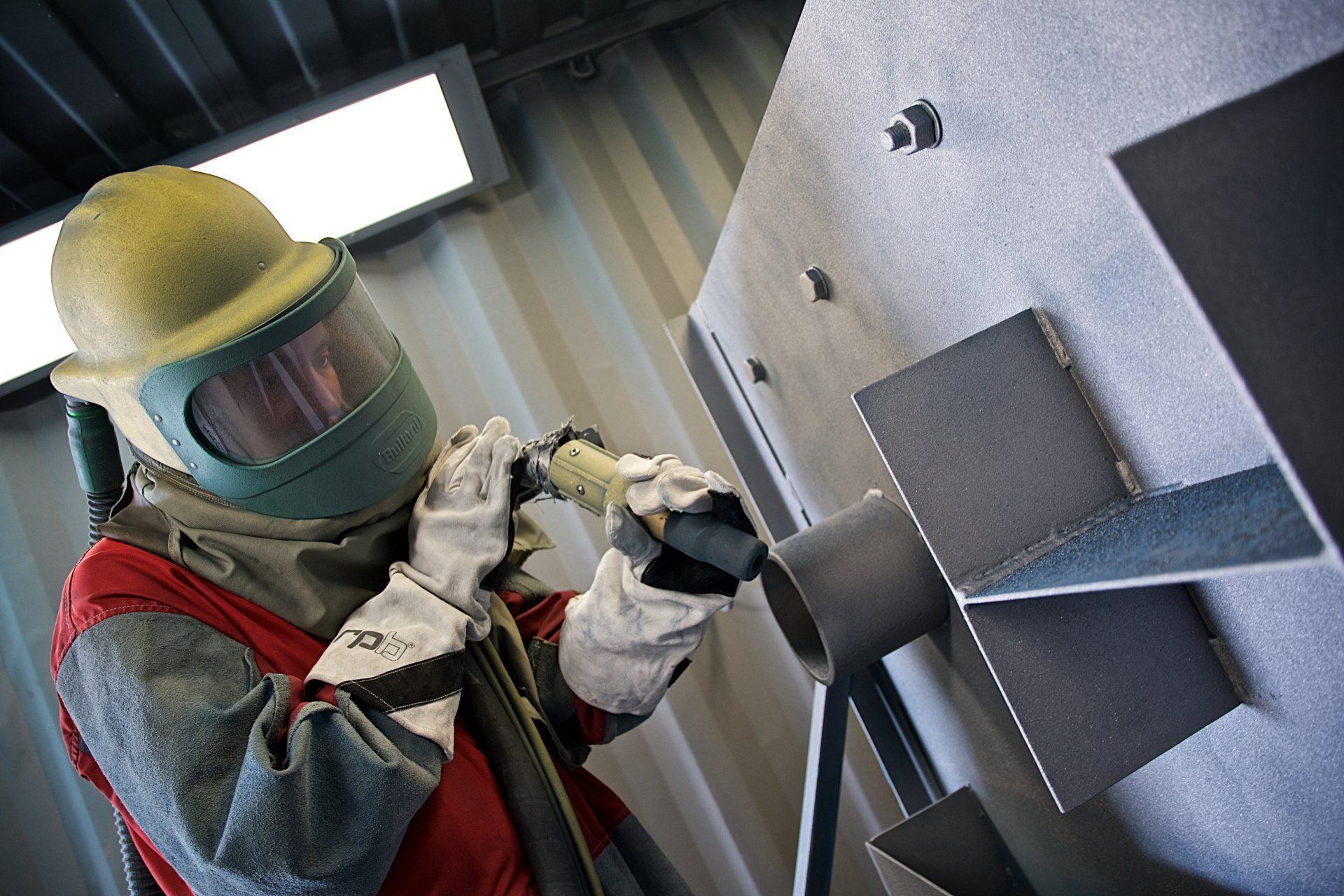 Photo of sandblasting