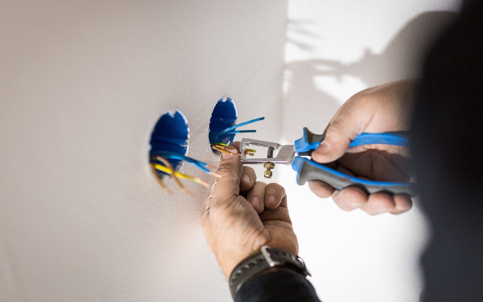 Repairing Wire — Waynesburg, PA — Higgins Hauling