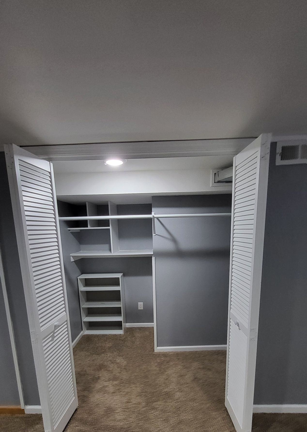 West Des moines, Iowa basement closet