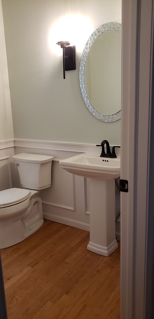 Clive Iowa, powder room