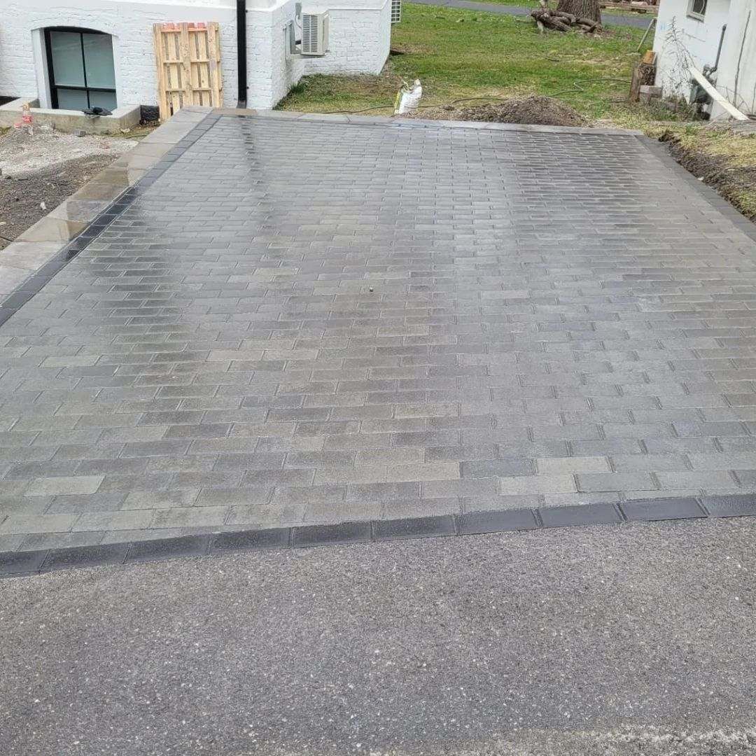 Construction Worker — Kingston, NY — E L & A Stonework