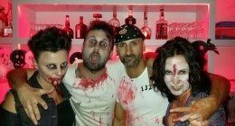 ospiti durante la serata Halloween