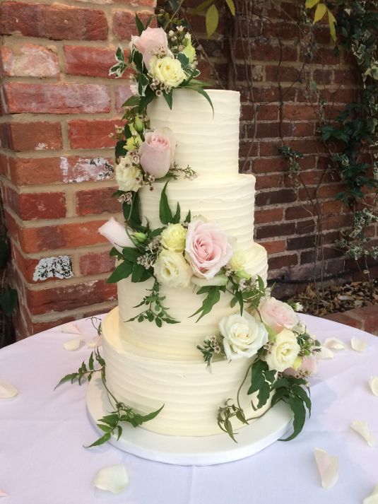 spiral cascade wedding cake