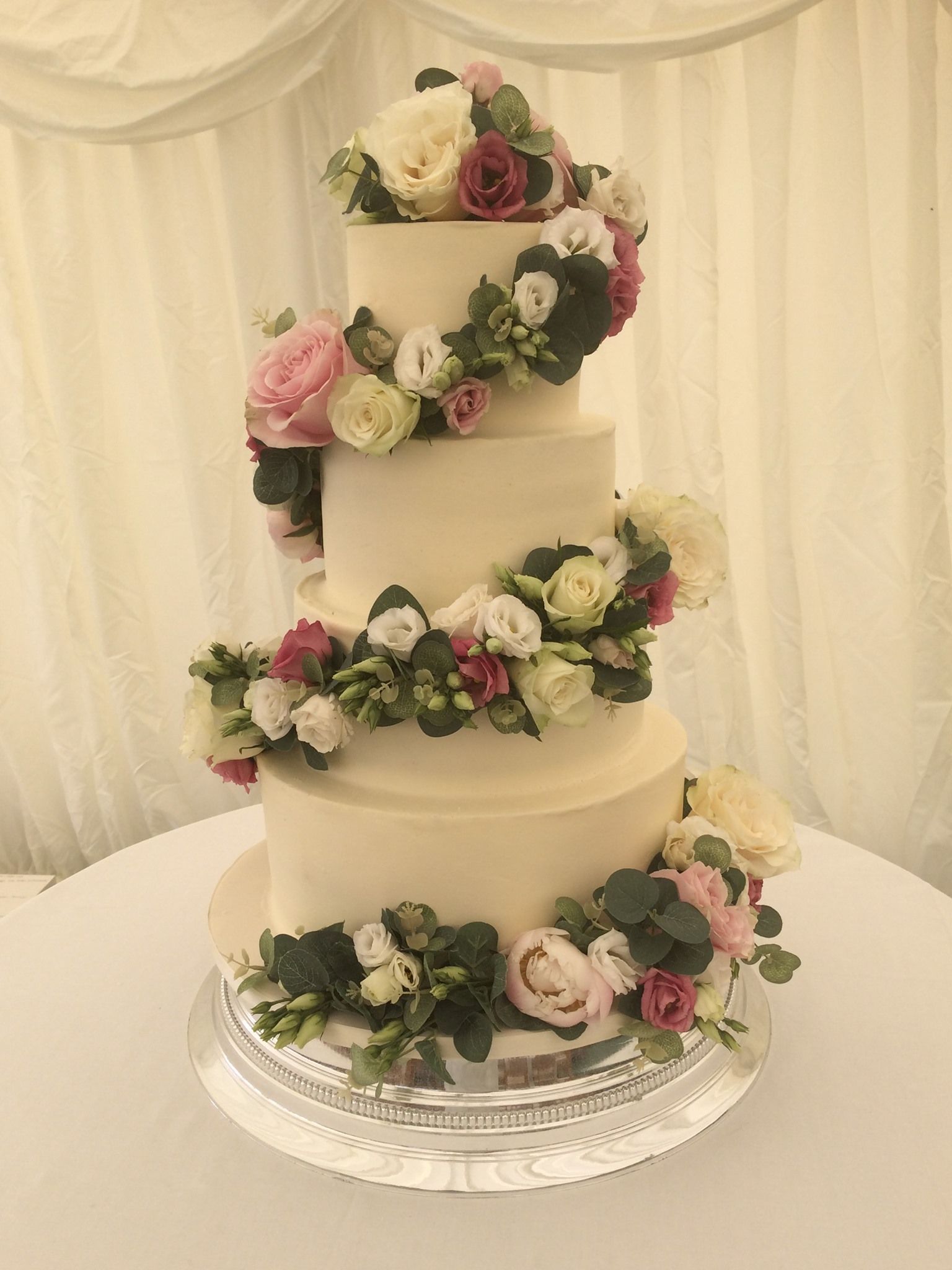 spiral cascade buttercream wedding cake