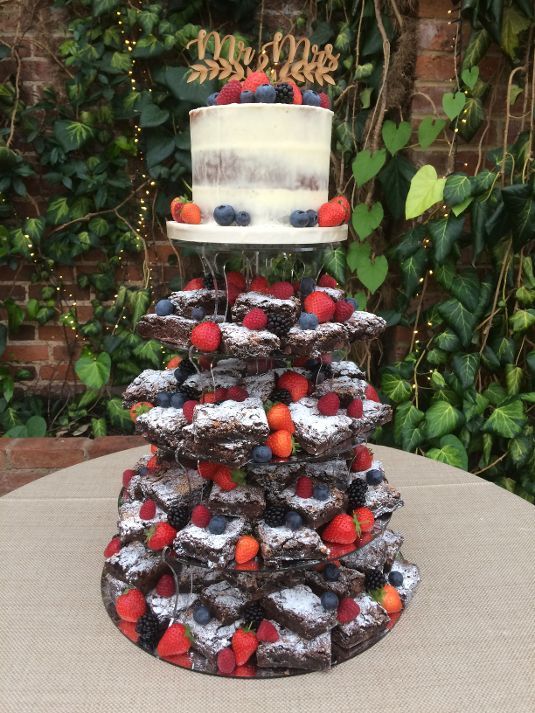 brownie tower wedding cake