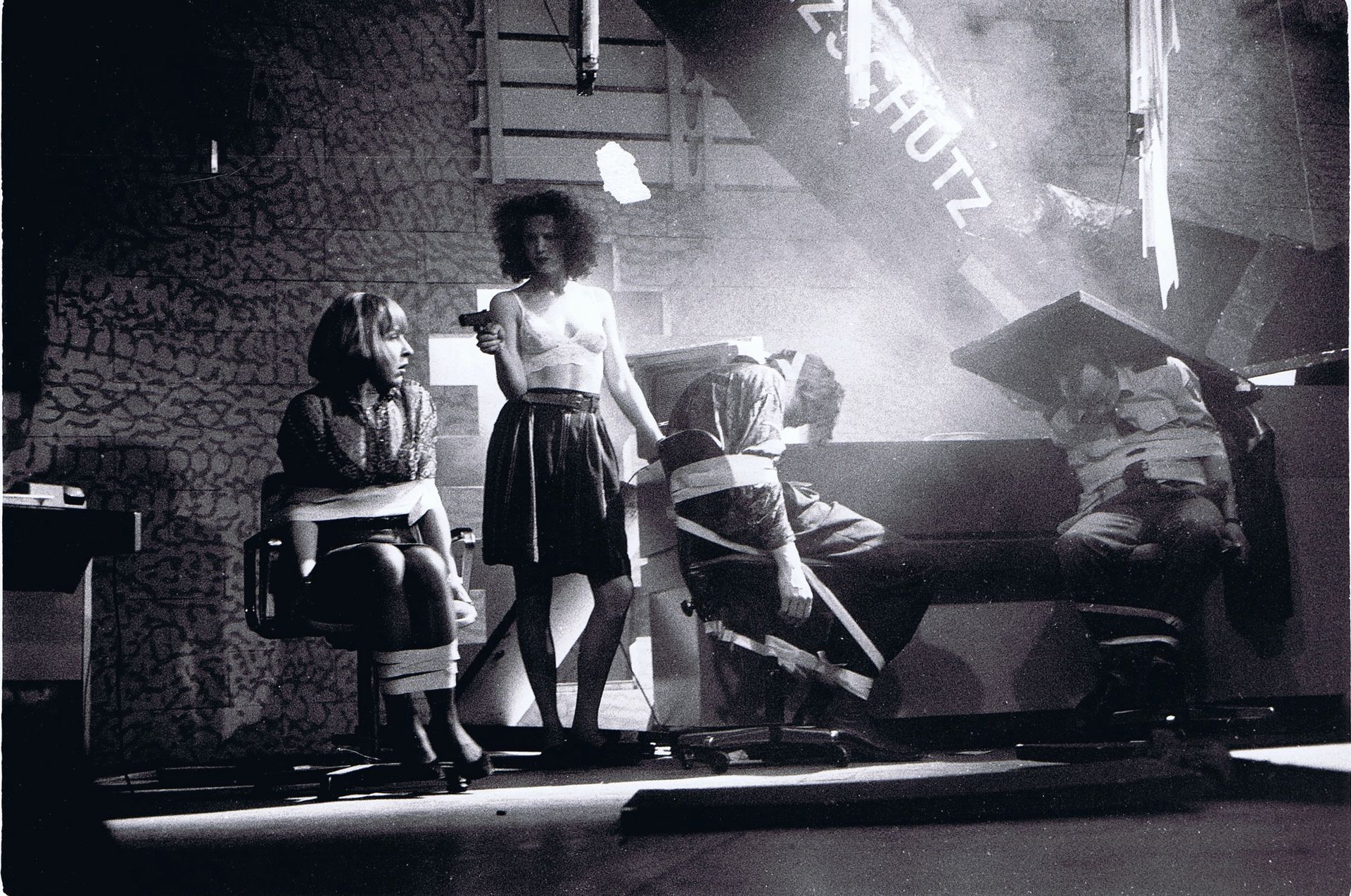 Bäng Bäng, Fliegende Bauten KAMPNAGEL 1988. Sebastiano Toma, Foto ©Roland Fischer