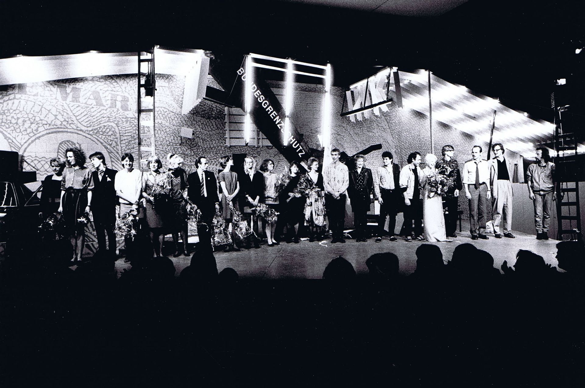 Bäng Bäng, Fliegende Bauten Kampnagel 1988, Sebastiano Toma. Foto©Roland Fischer