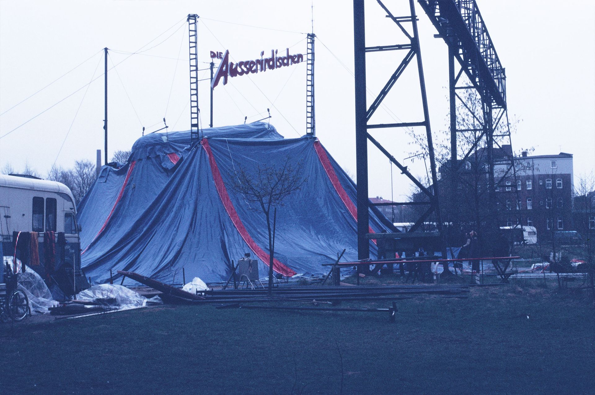 Sebastiano Toma, Kampnagel Hamburg, Fliegende Bauten Zelttheater