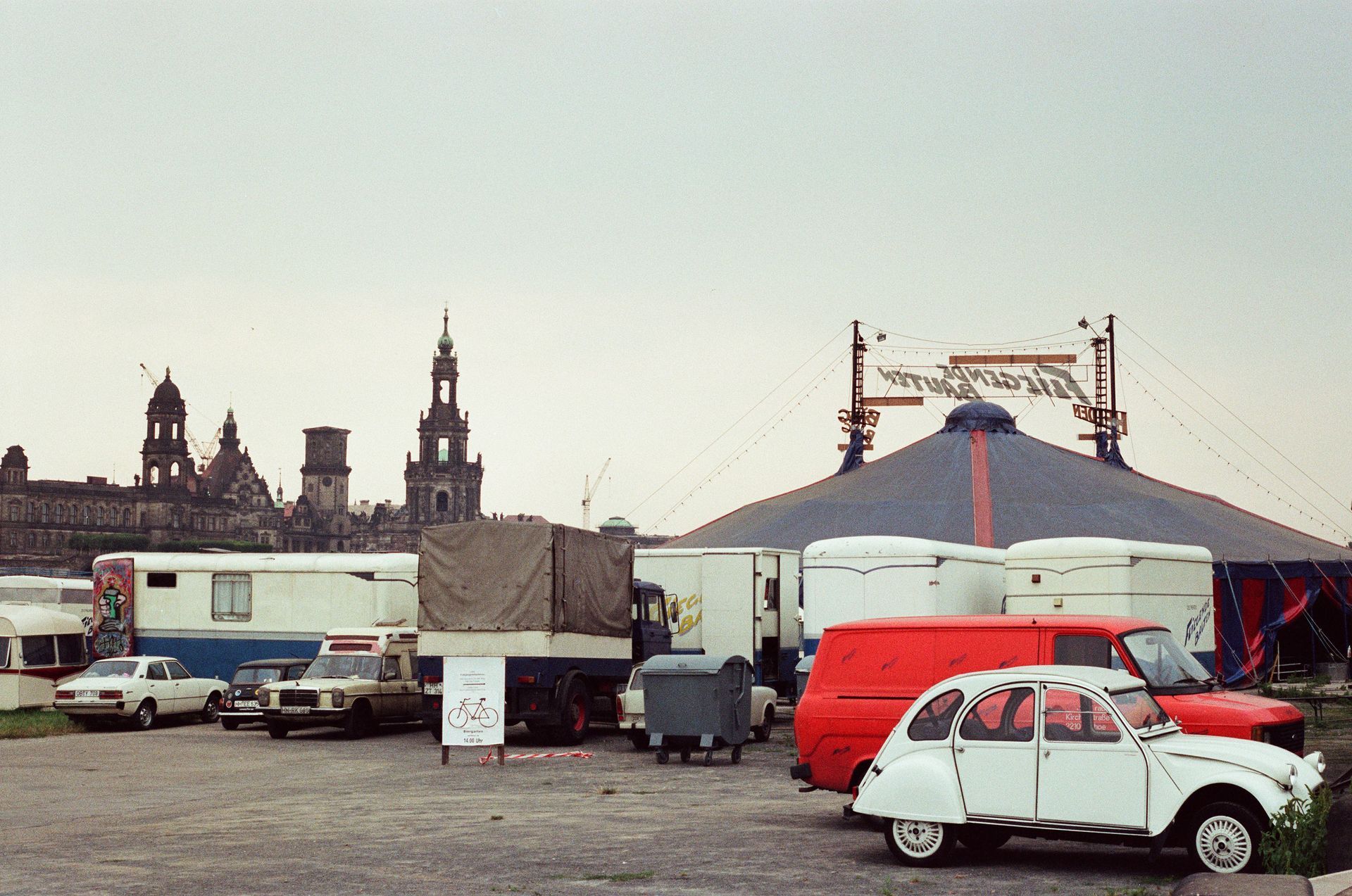 Sebastiano Toma-Fliegende Bauten-Dresden 1990