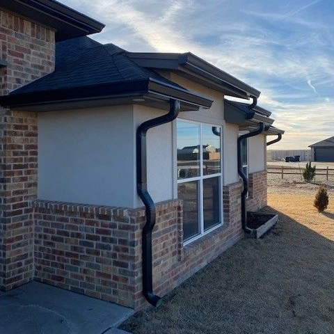 Seamless gutter installation in Amarillo, TX