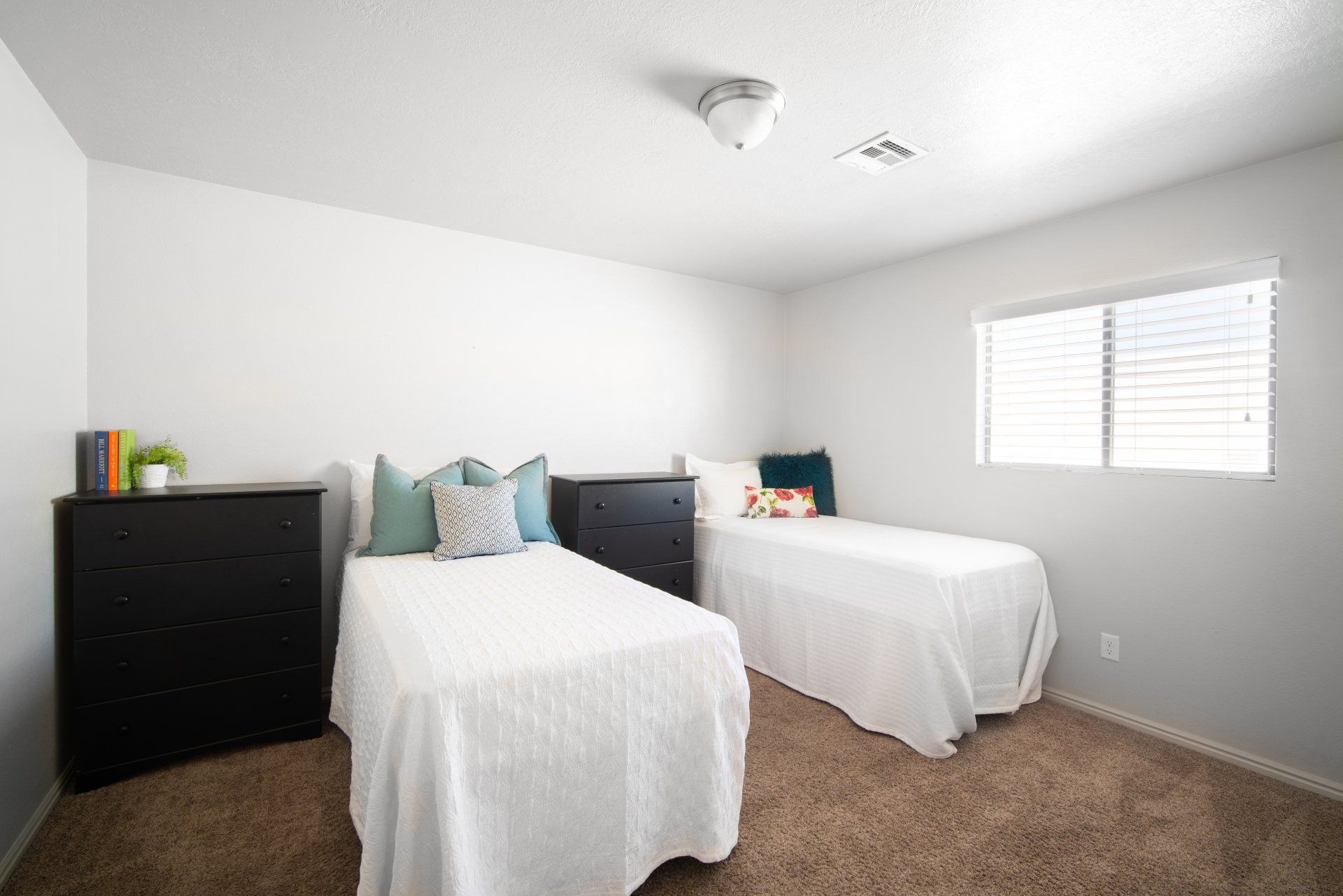 7th & University Apartments. Student housing near Utah Tech. Furnished Student housing. In-unit laundry and fully furnished bedrooms. Resort-style pool and lounge deck. Spacious common areas and study rooms