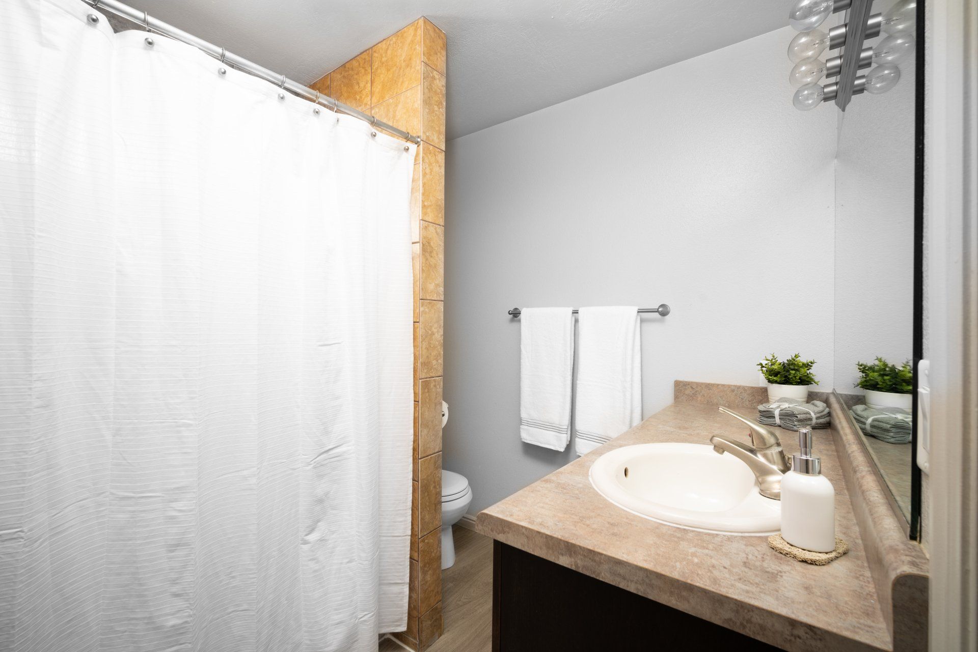 7th & University Apartments. Student housing near Utah Tech. Furnished Student housing. In-unit laundry and fully furnished bedrooms. Resort-style pool and lounge deck. Spacious common areas and study rooms