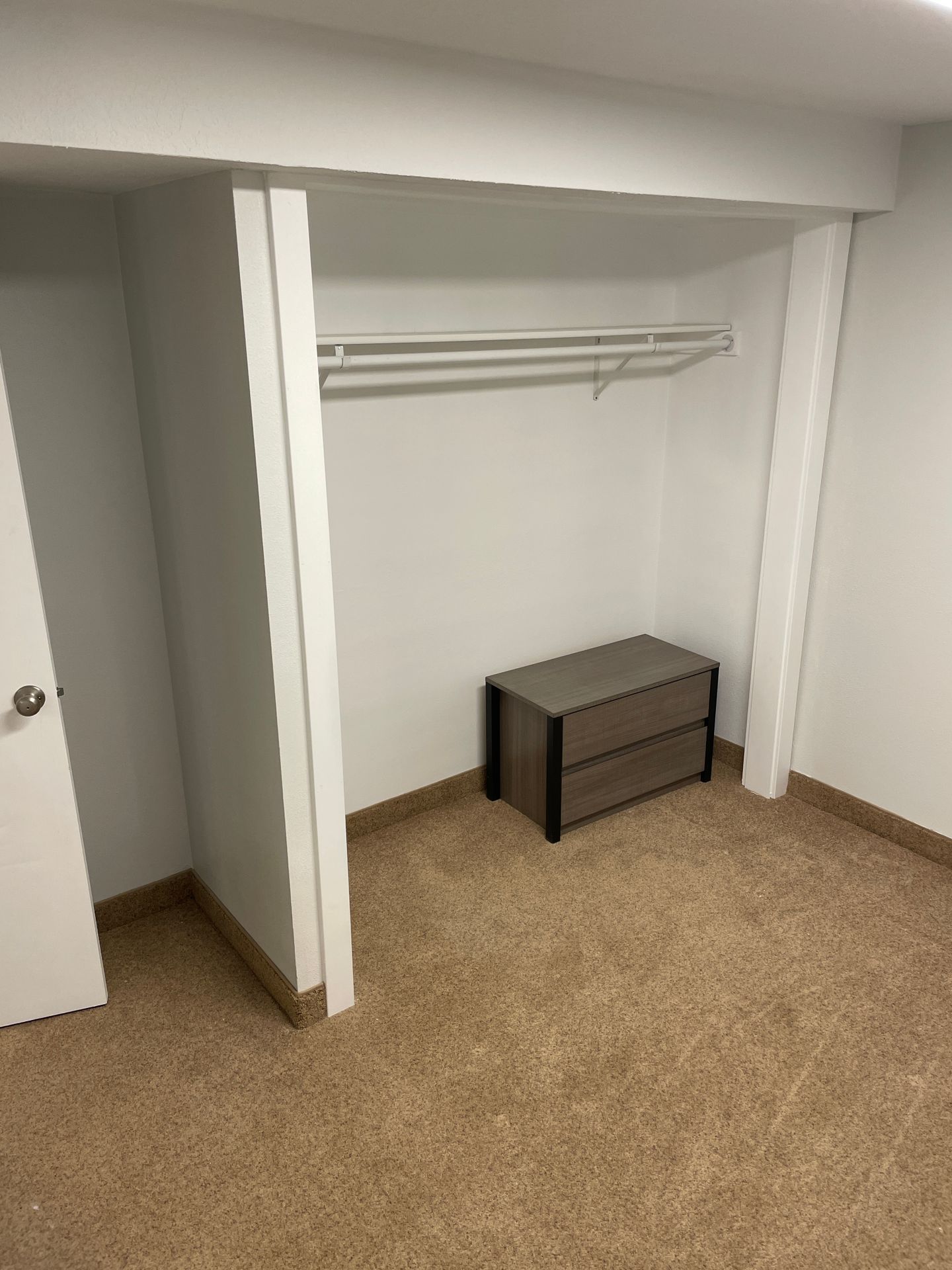 Student house near Utah Tech University with large bedrooms, in-unit laundry, a spacious kitchen, and a prime location next to campus in St. George, Utah.