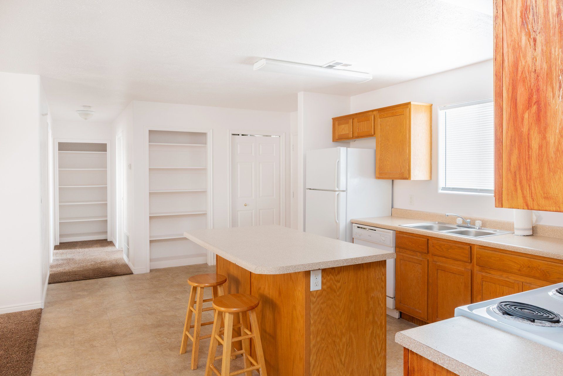 Dixie Red Sands offers furnished student housing near Utah Tech with two locations. Enjoy private, affordable rooms, a pool, hot tub, and easy campus access.