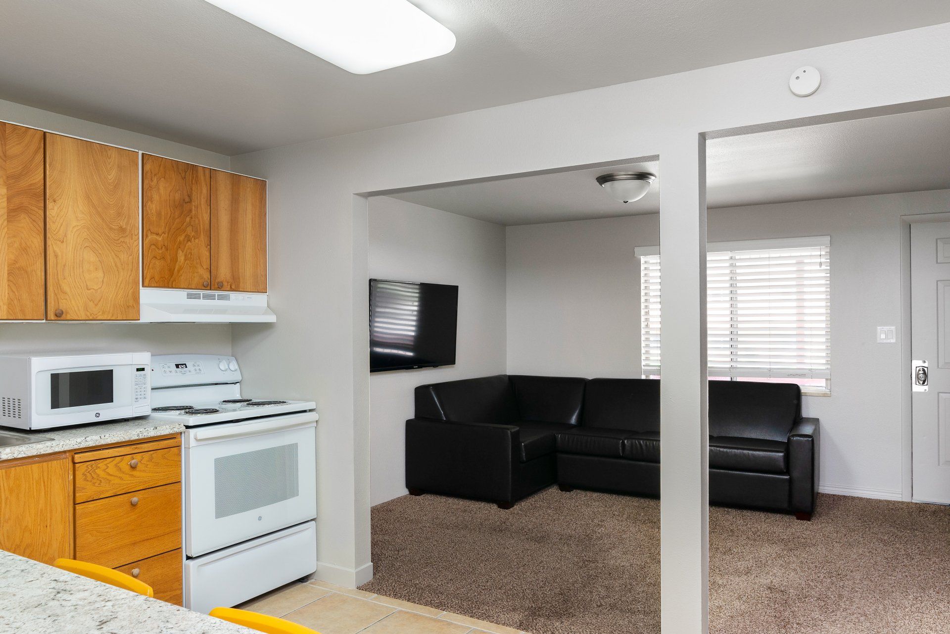 Seasons Apartments offers furnished private and shared student housing near SUU. Features large bedrooms, in-unit laundry, and a prime location just a short distance from Southern Utah University