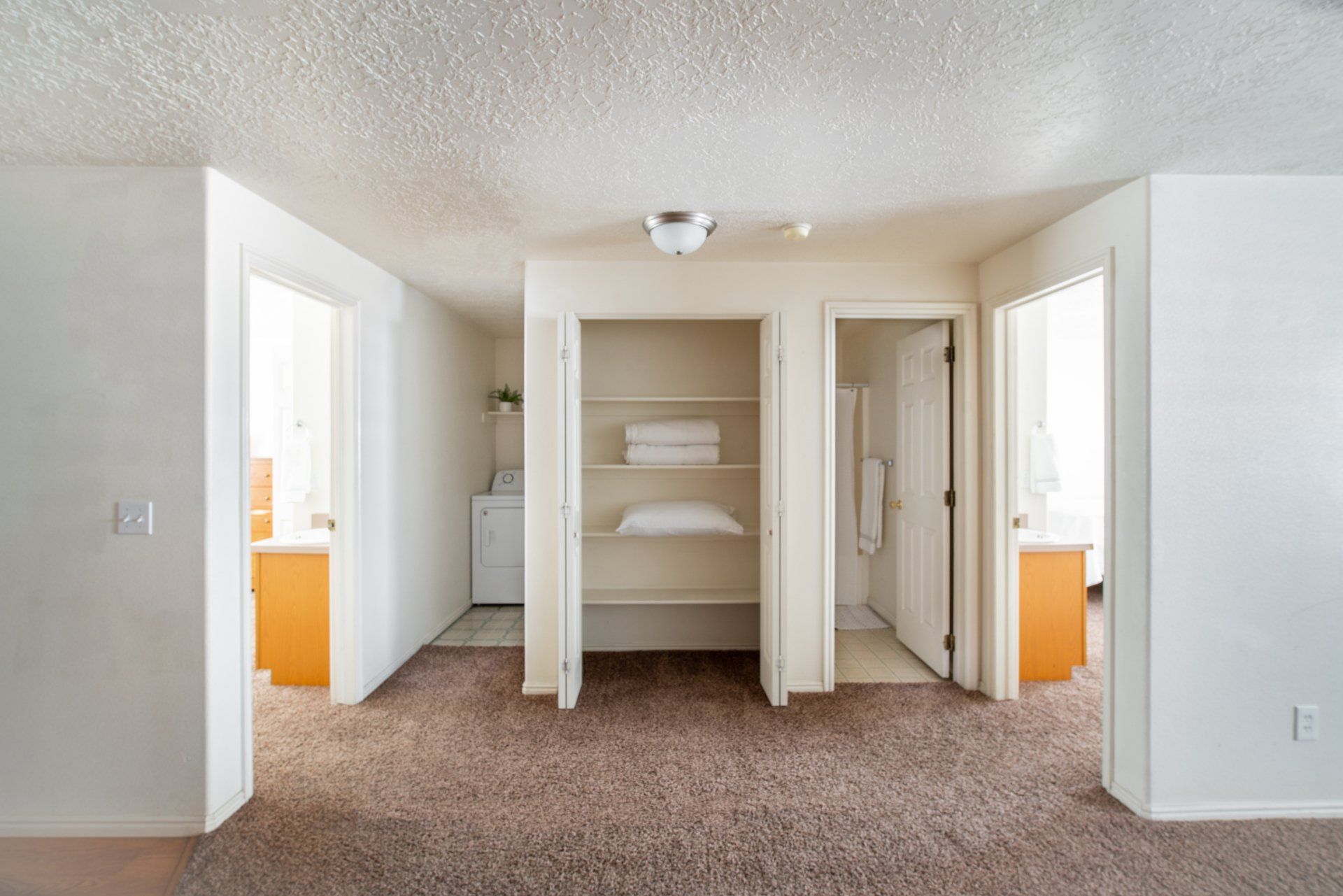 Seasons Apartments offers furnished private and shared student housing near SUU. Features large bedrooms, in-unit laundry, and a prime location just a short distance from Southern Utah University