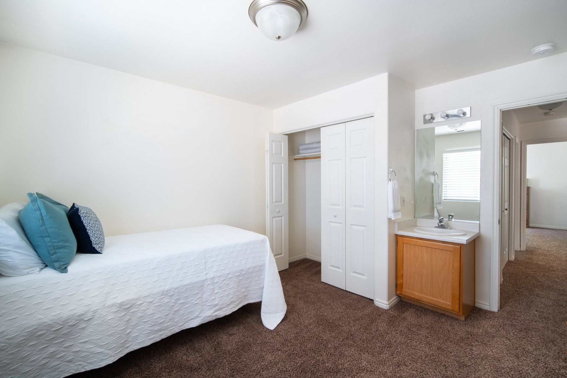 Dixie Red Sands offers furnished student housing near Utah Tech with two locations. Enjoy private, affordable rooms, a pool, hot tub, and easy campus access.