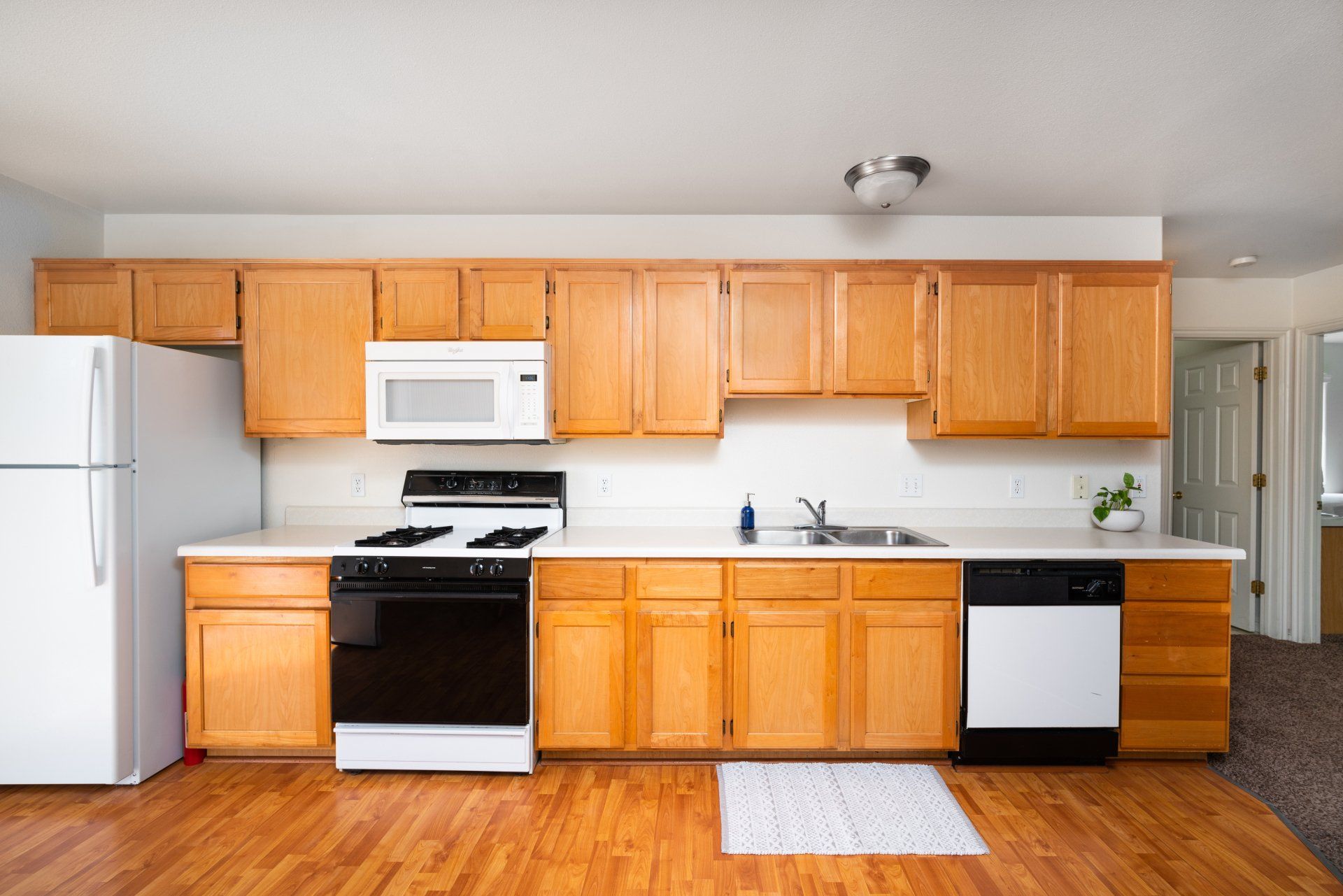 Seasons Apartments offers furnished private and shared student housing near SUU. Features large bedrooms, in-unit laundry, and a prime location just a short distance from Southern Utah University