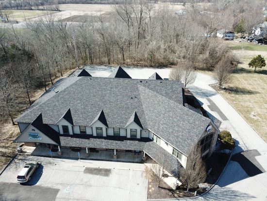 Large House With Shingle Roof — Herculaneum, MO — Greenstreet Contracting & Restoration