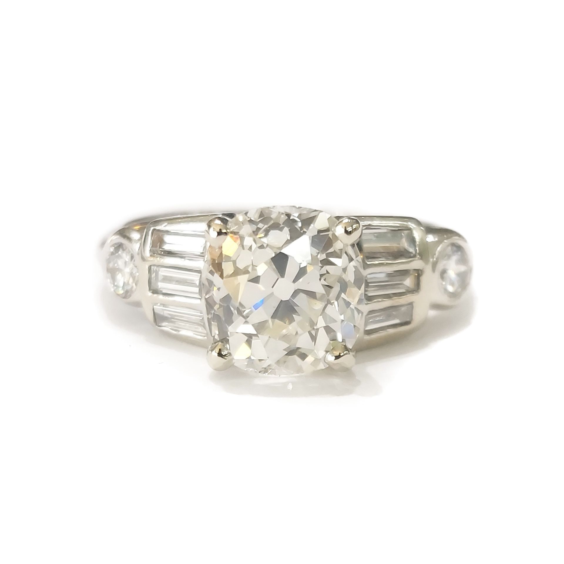 Vintage Diamond Engagment Ring