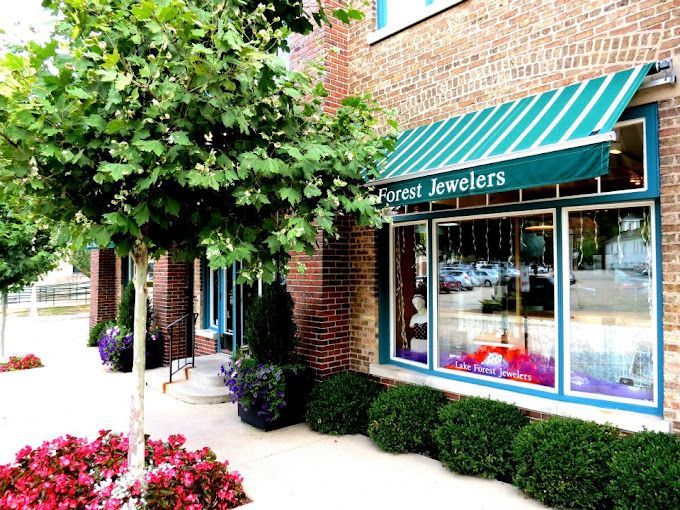 Storefront of Lake Forest Jewelers