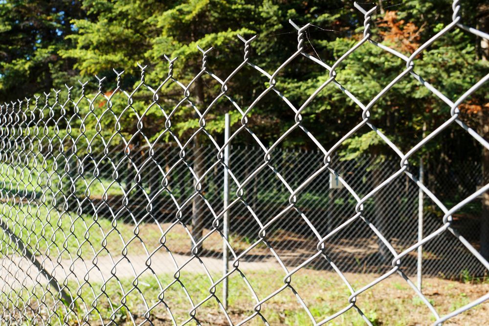 Step-By-Step Guide To Chain Link Fence Repair