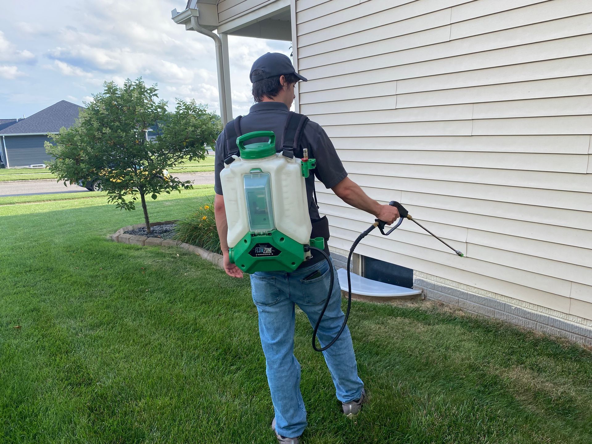 Man Spraying — Newark, OH — All County Pest Control