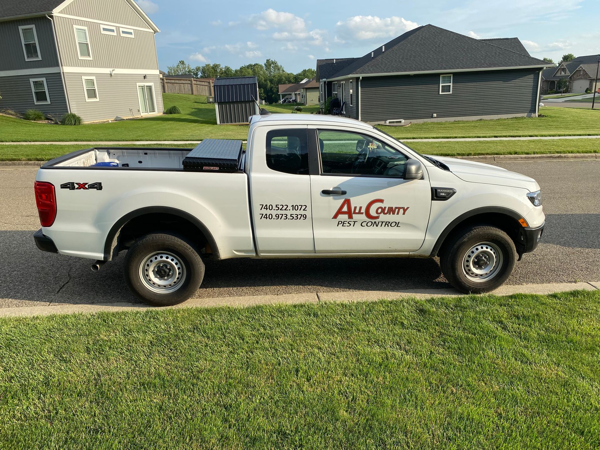 White Car — Newark, OH — All County Pest Control