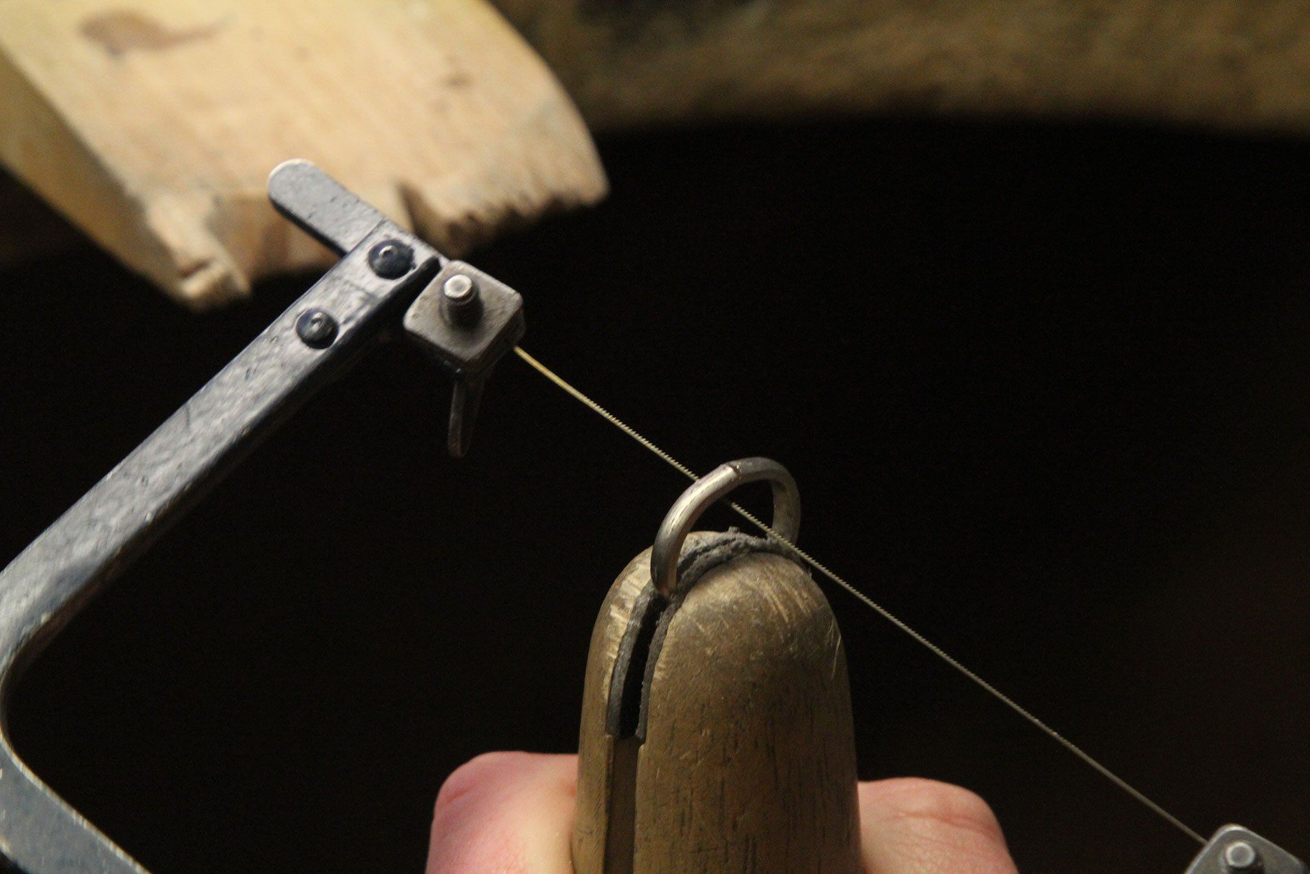 giving shape to jewellary