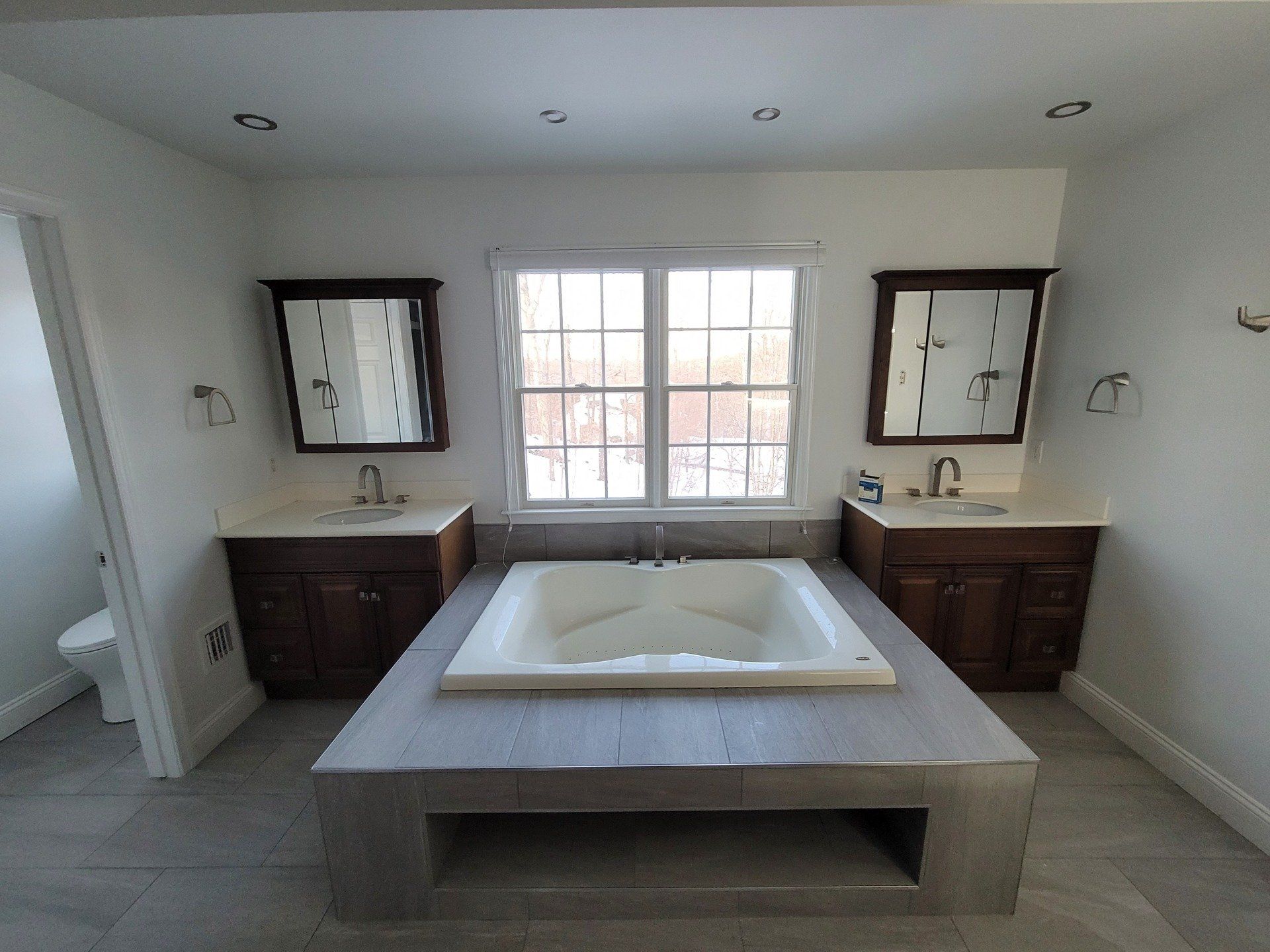 Bath Tub — Poughquag, NY — Mino’s Painting Inc