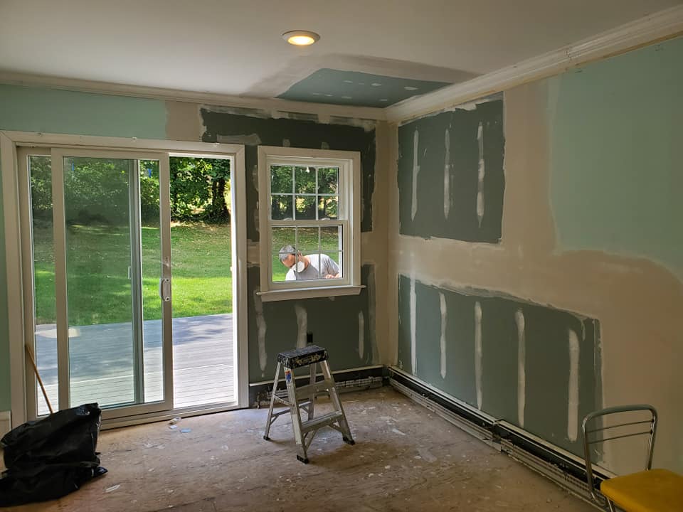 Before Photo Of Green Room — Poughquag, NY — Mino’s Painting Inc