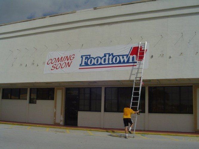 Food Town Banner | Fort Lauderdale, FL | A Sign On Time