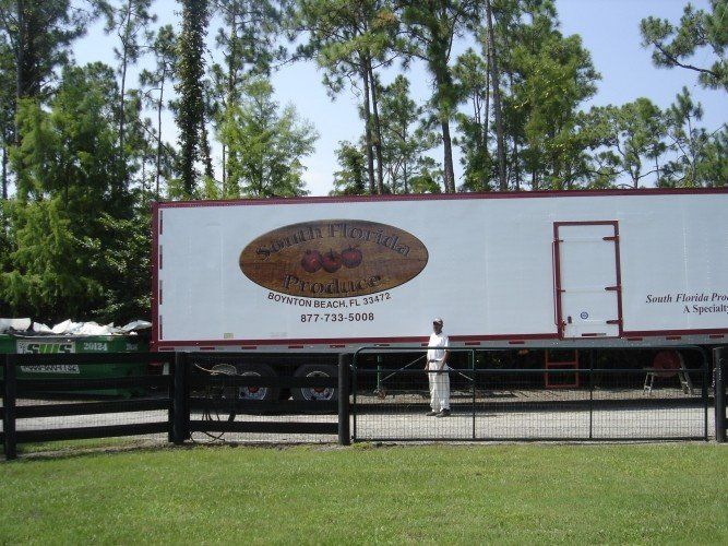 South Florida Produce Trailer | Fort Lauderdale, FL | A Sign On Time