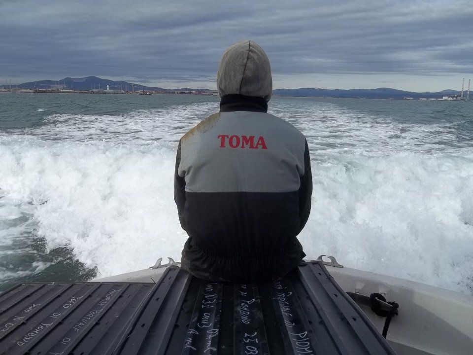 esecuzione di indagine dei sedimenti marini