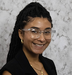 shaniah bell - admissions counselor