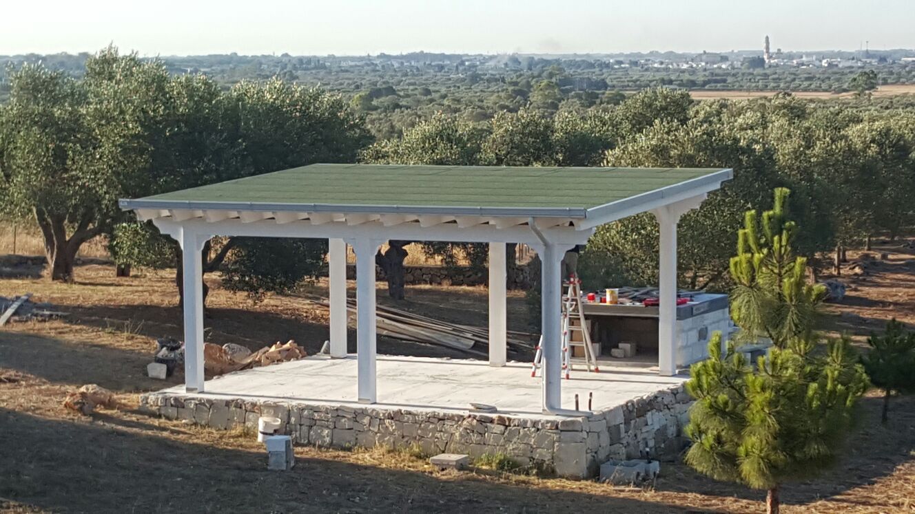 Tettoia prevista di ardesiata verde