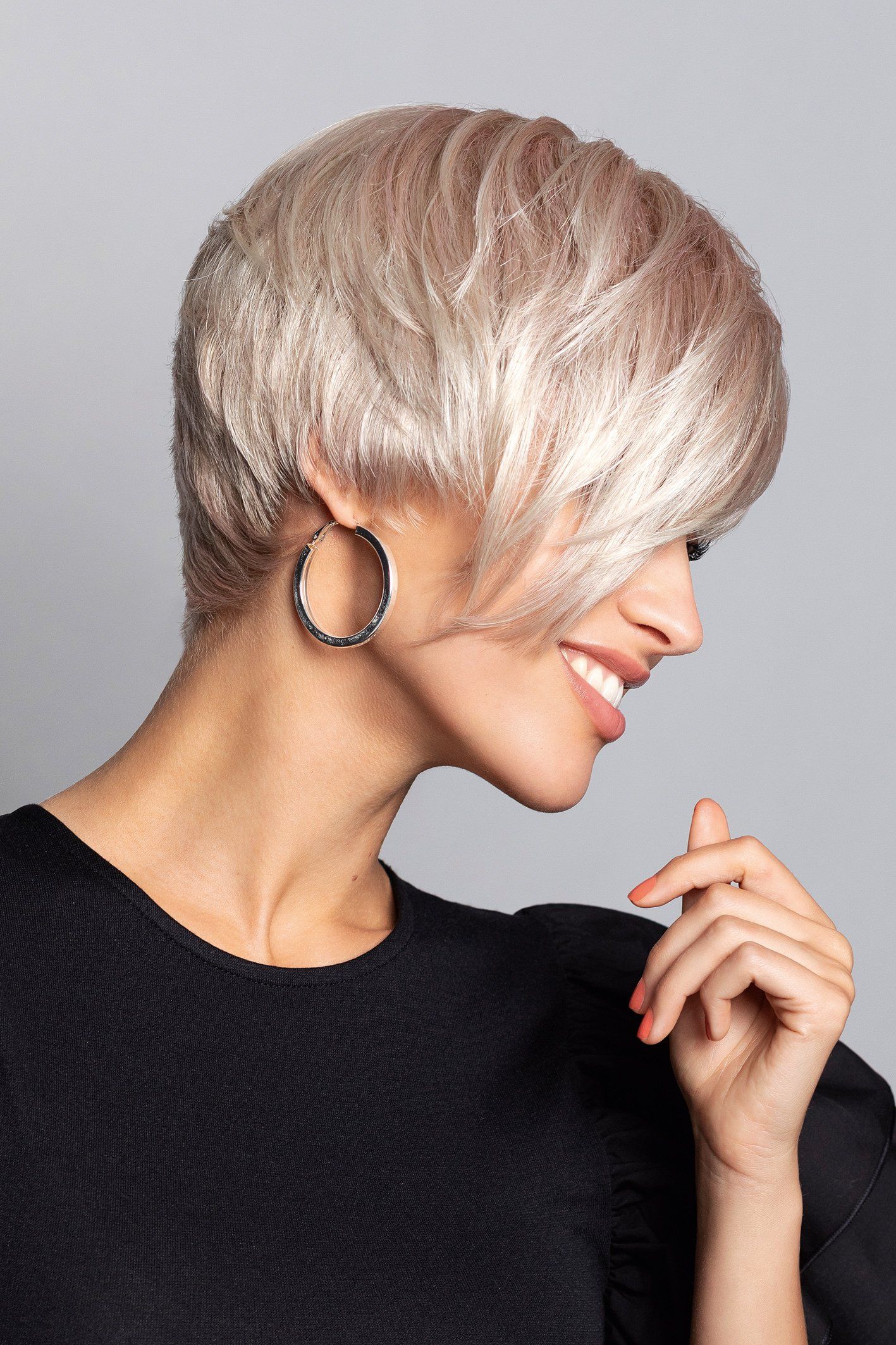 Damenperücke grau Kurzhaar