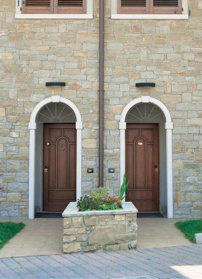 portoncini blindati in legno massello