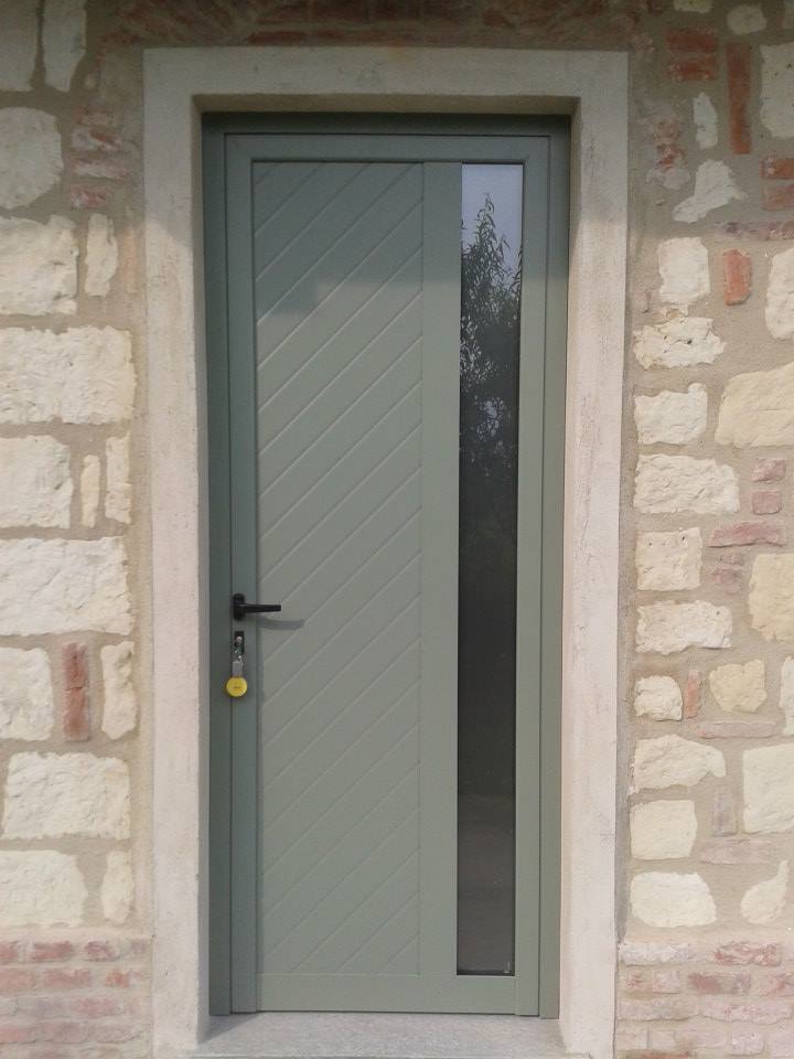 portone blindato moderno