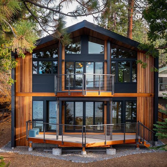 Luxury lake front home in Lake Tahoe