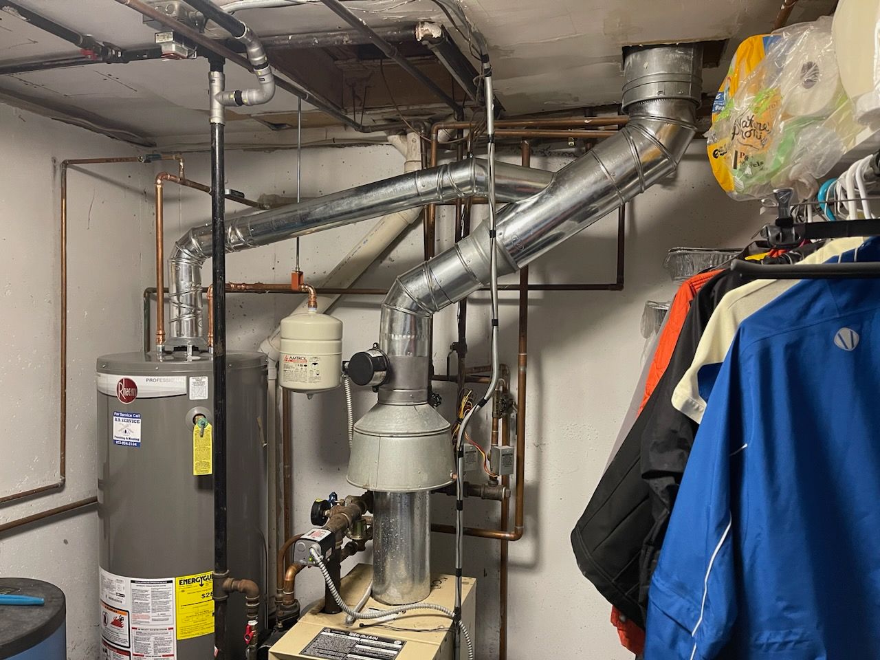 Hydronic heating system