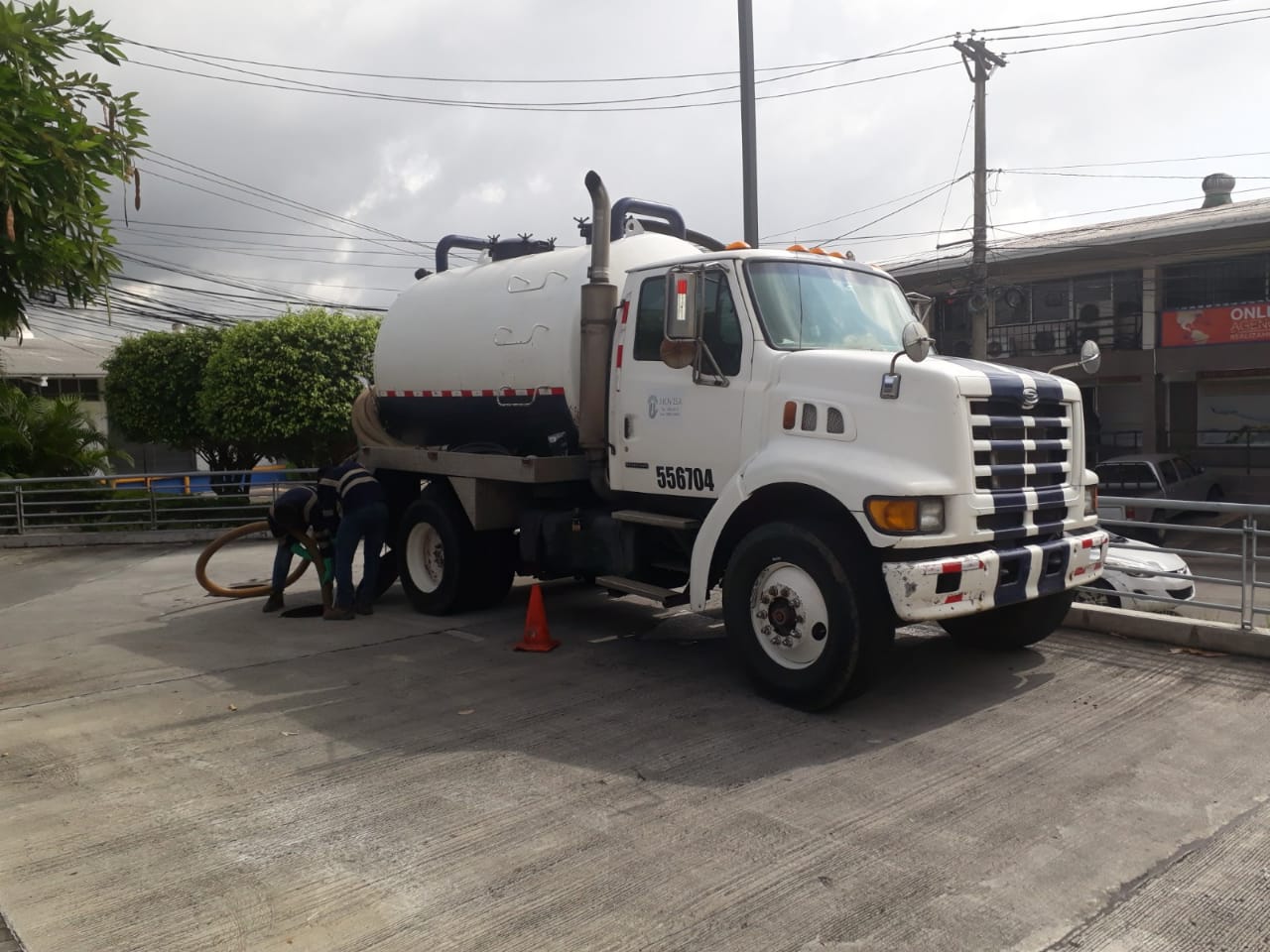 TRANSPORTE Y MANEJO DE DESECHOS LÍQUIDOS ( Movisa )