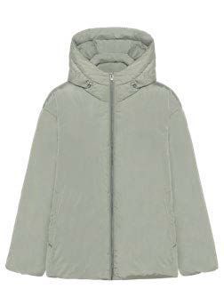 Hellgrüne Steppjacke mit Kapuze und Reißverschluss vorne.