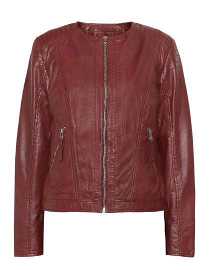 Burgunderrote Lederjacke mit Rundkragen und Reißverschluss vorne.