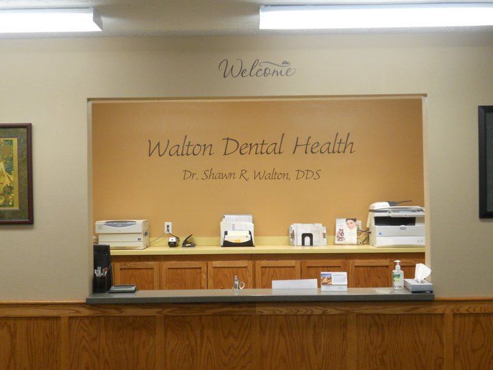 Walton Dental Health Reception Desk