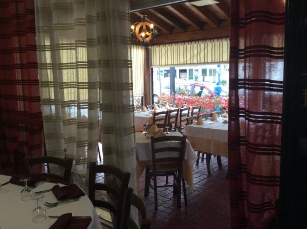 Interno della trattoria
