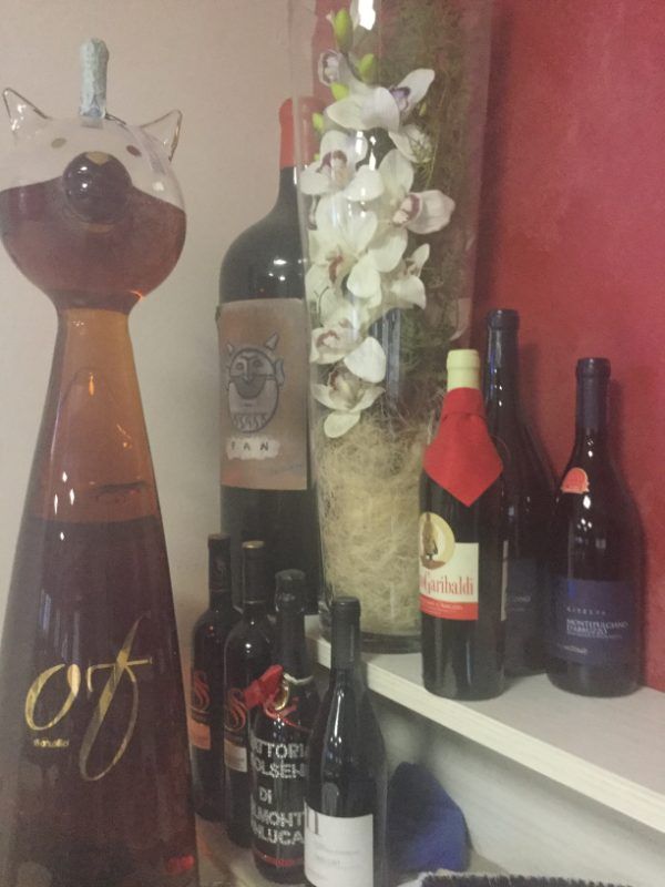 Etichette di vini pregiati