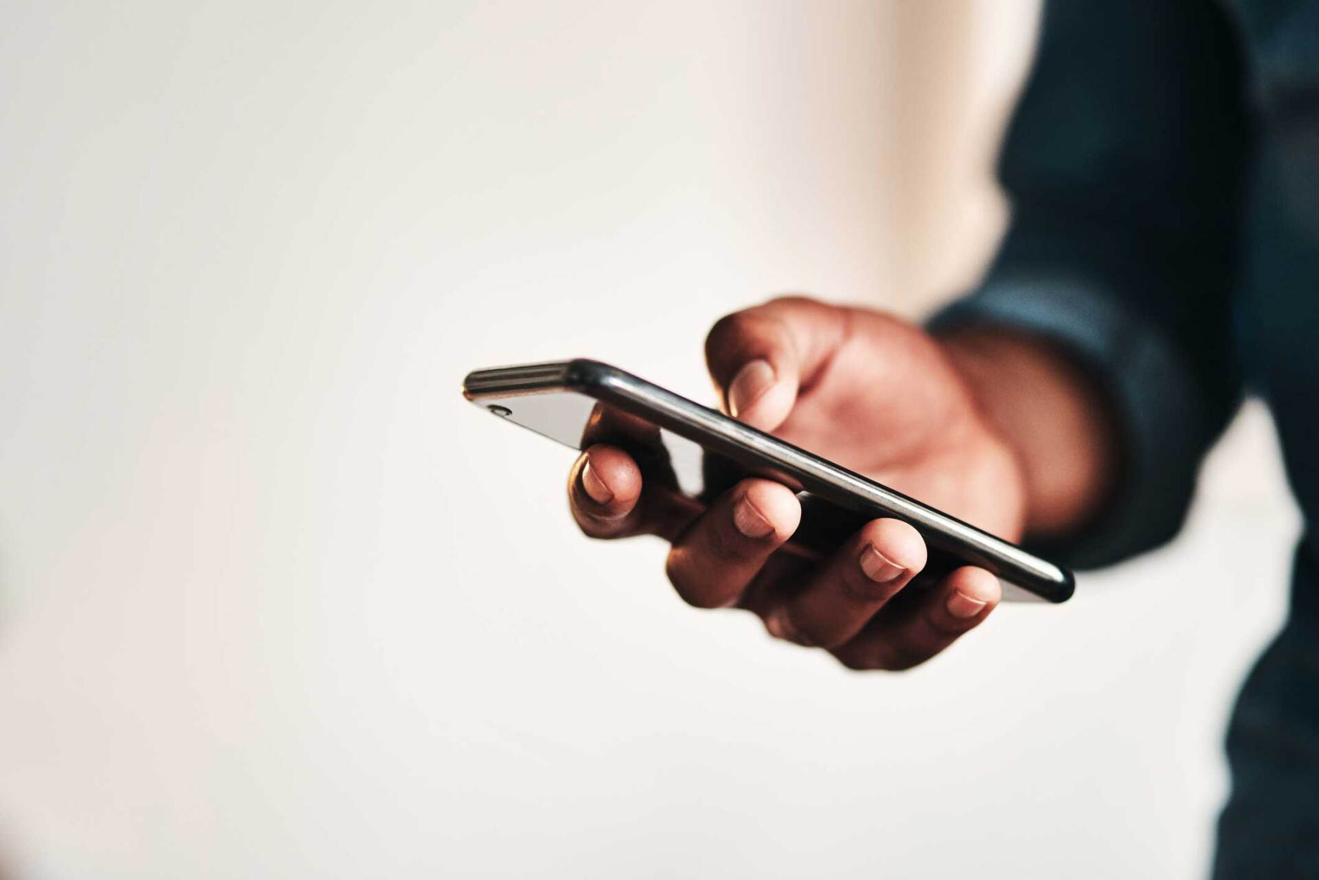 Phones — Berkley, MI — 14K Pawn & Exchange
