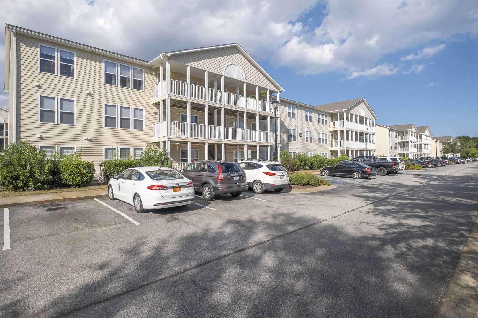 Photos Veterans Park Apartments in Wilmington, NC