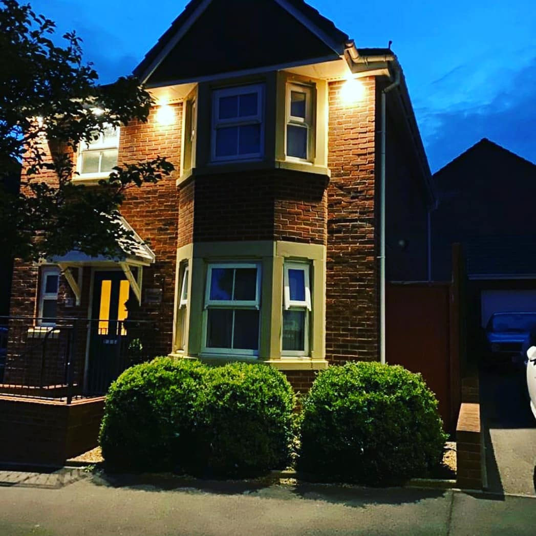 Outdoor Lighting - Domestic Electrician